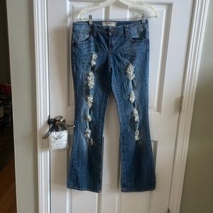 Ripped jeans boot cut
